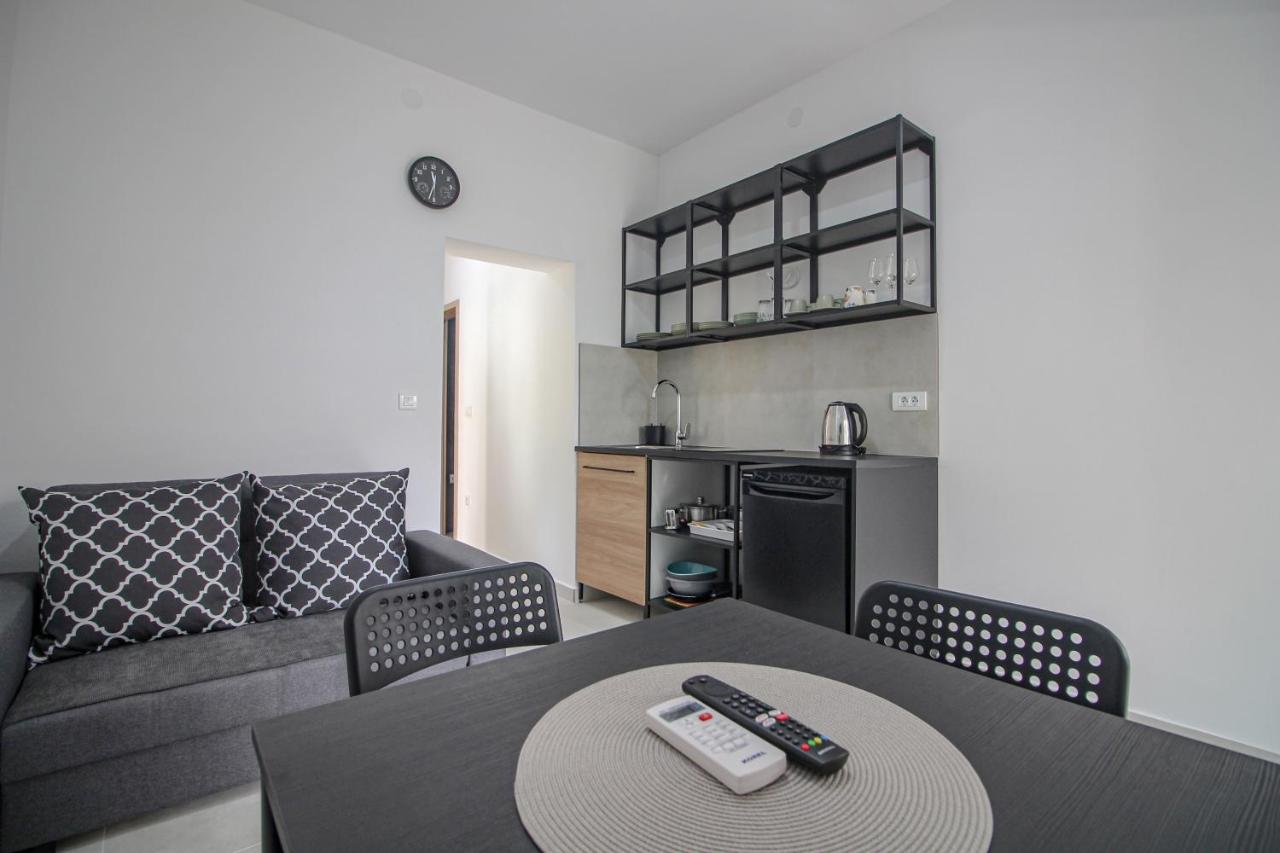 Apartman Toni 로고즈니차 외부 사진